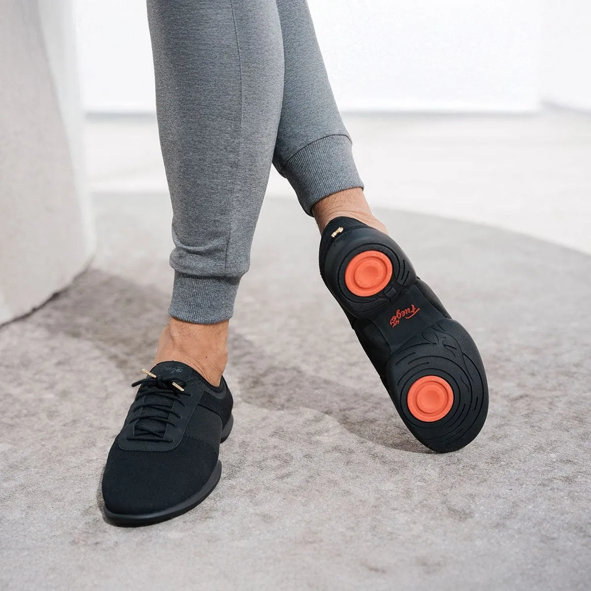 All-black | Split-sole (Collective) Soft Collar