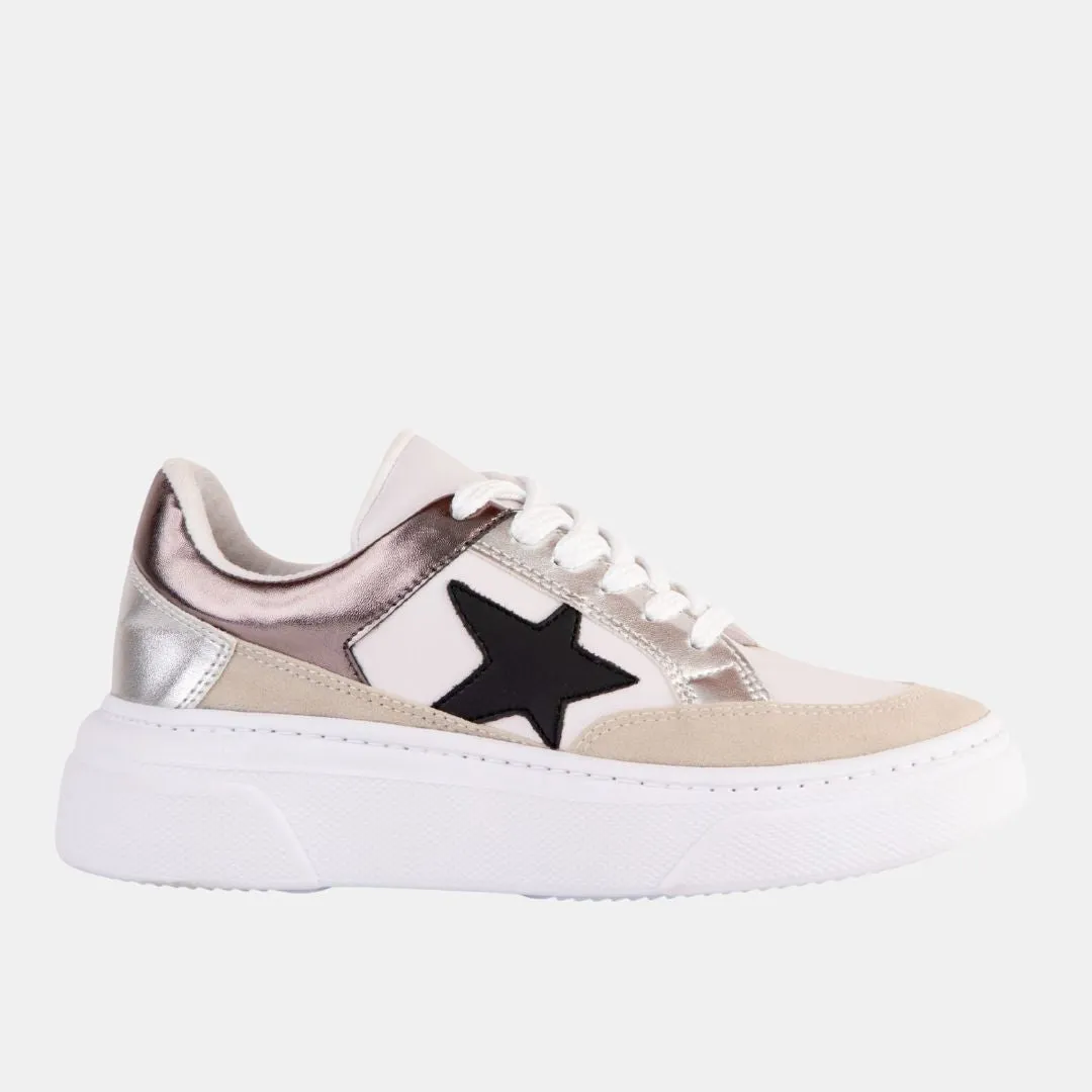 Aria 12 Casual Sneakers
