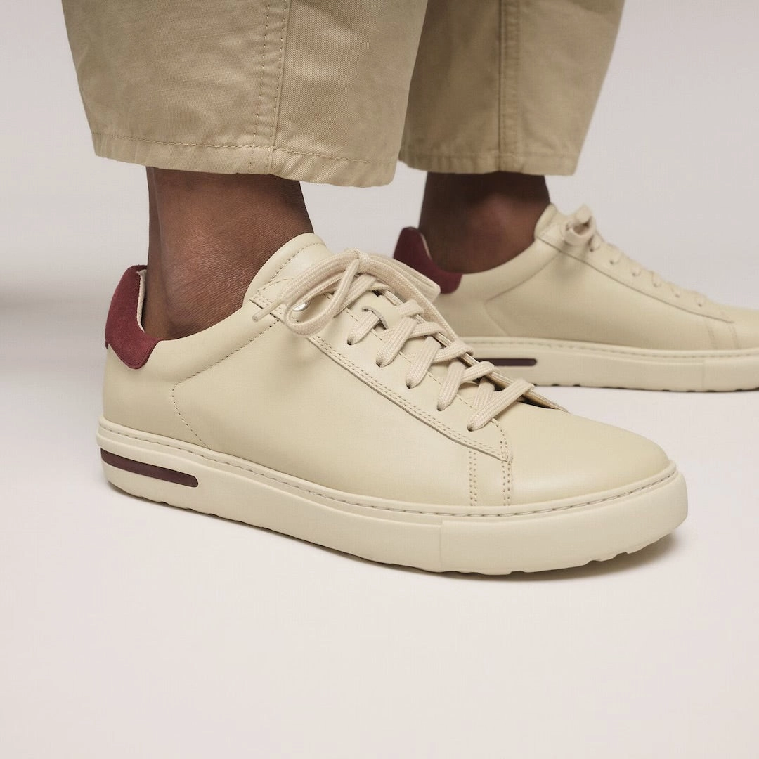 running in an iconic bridge area shoes zero - drop - feature shoes Bend Low - Eggshell/Zinfandel