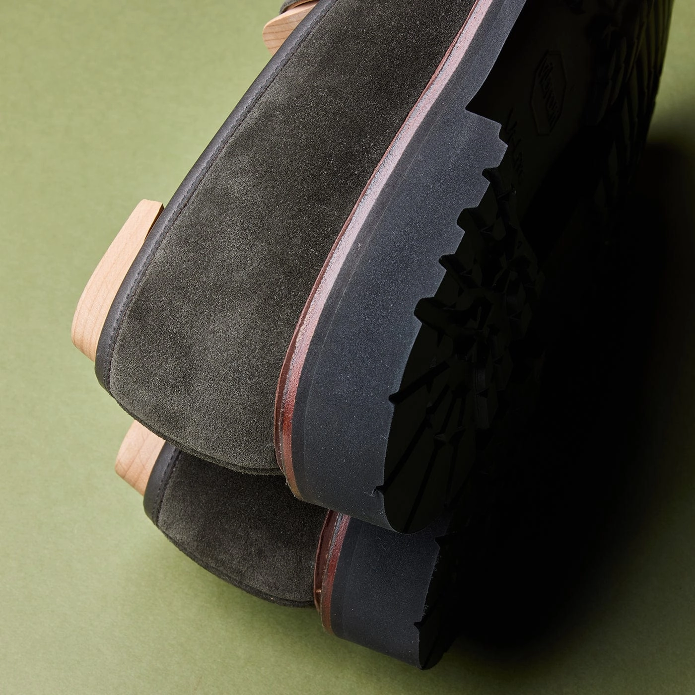 Boston 2 Earth Green Suede Skill Craft Gala Mode