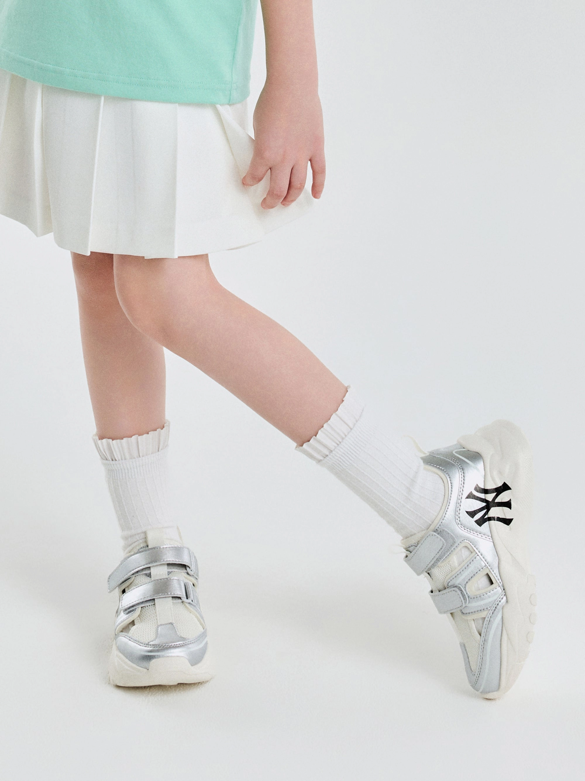 Chunky Mask Chrome Zip Closure Cold-resistant