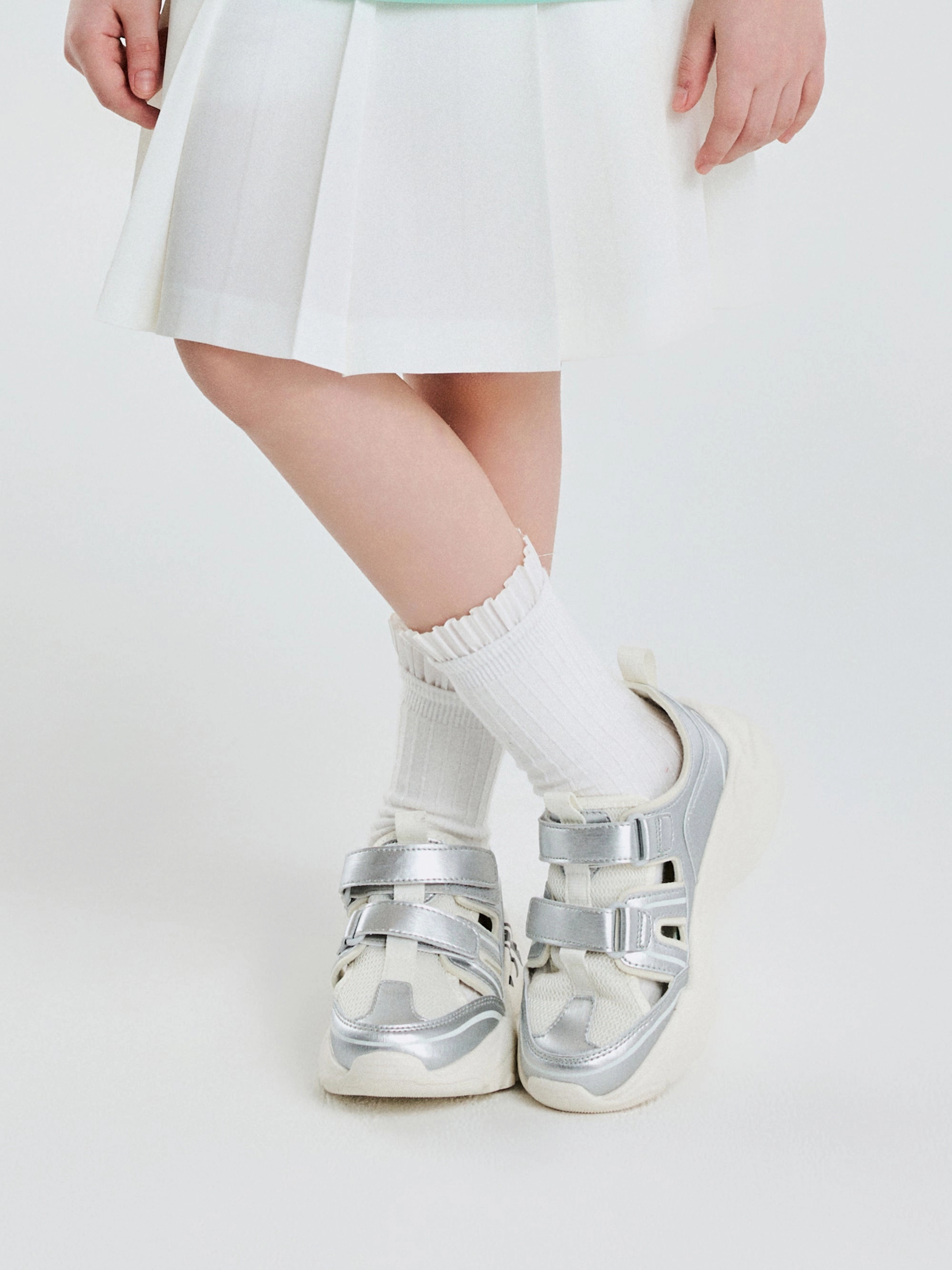 Clean Silhouette Chunky Mask Chrome