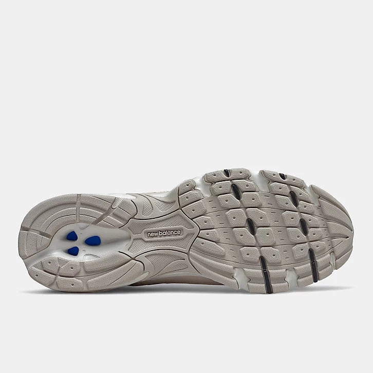 530 - Moonbeam with Sea Salt zipper shoes