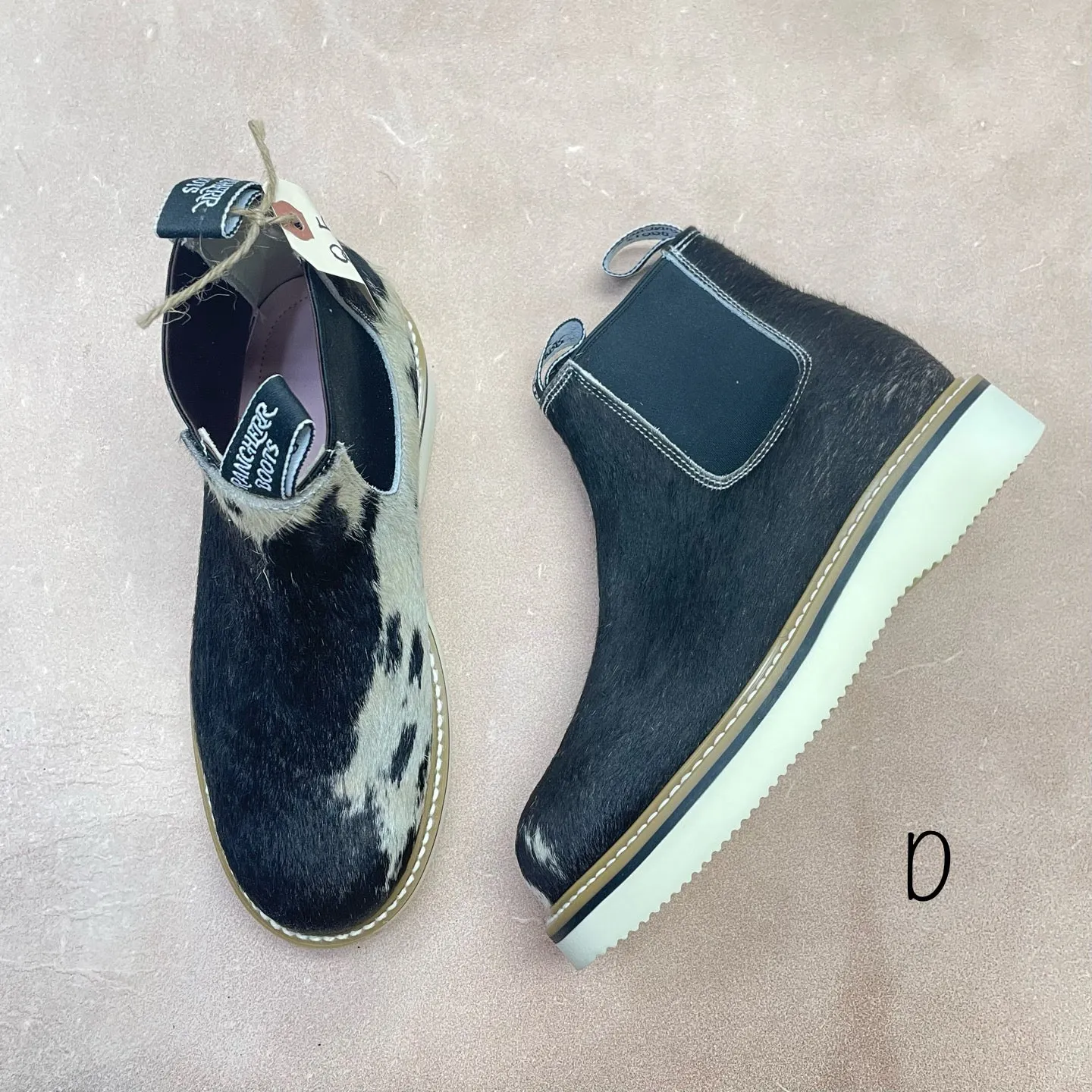 Flexible Sole Sleek Outline Cowhide Lechera - Size 8.5