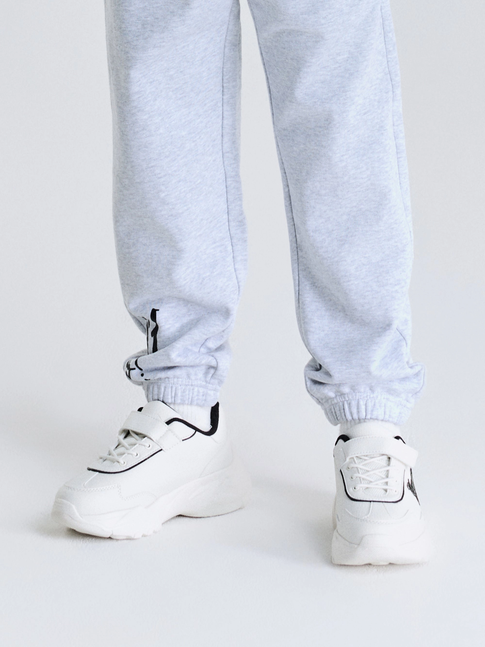 Lightweight Wear Mountain Path Bigball Chunky Cursive