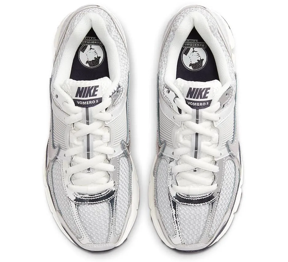 Nike Zoom Vomero 5 Photon Dust Metallic Silver Soft Interior Ergonomic Design