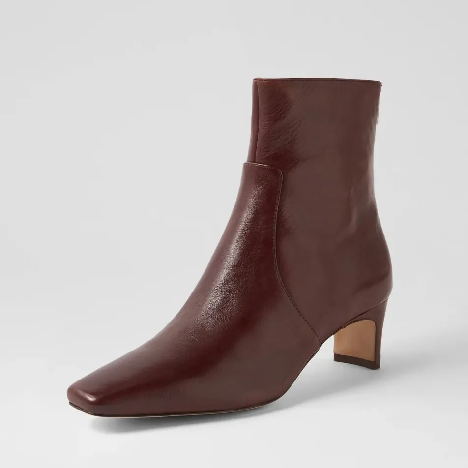 Darhl - Chocolate Narrow Fit