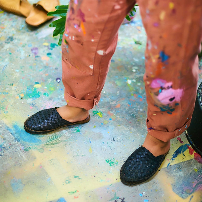 Stay Relaxed Woven Slide in Charcoal