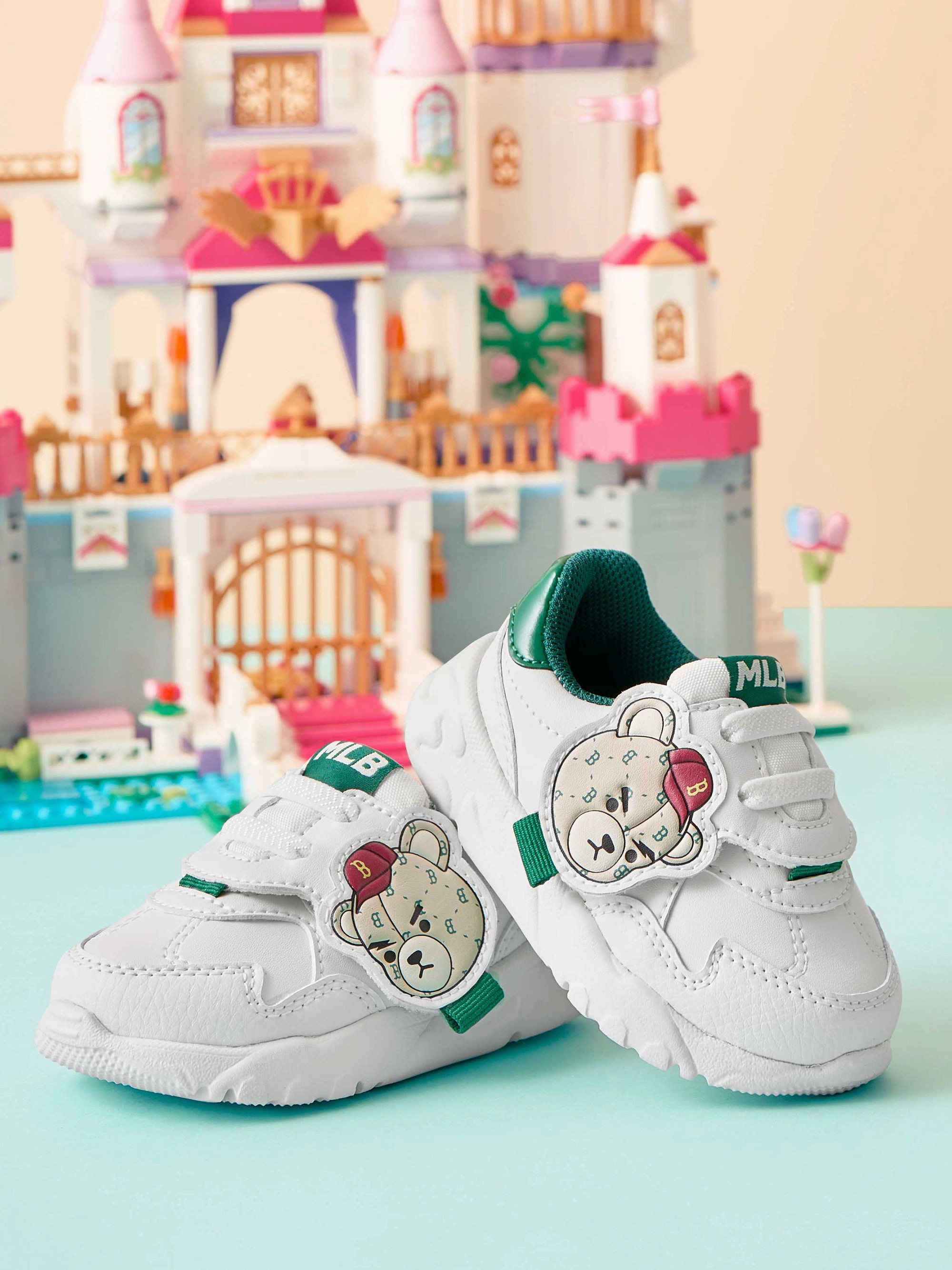 running in a gorge area shoes Bigball Chunky Baby Monobear