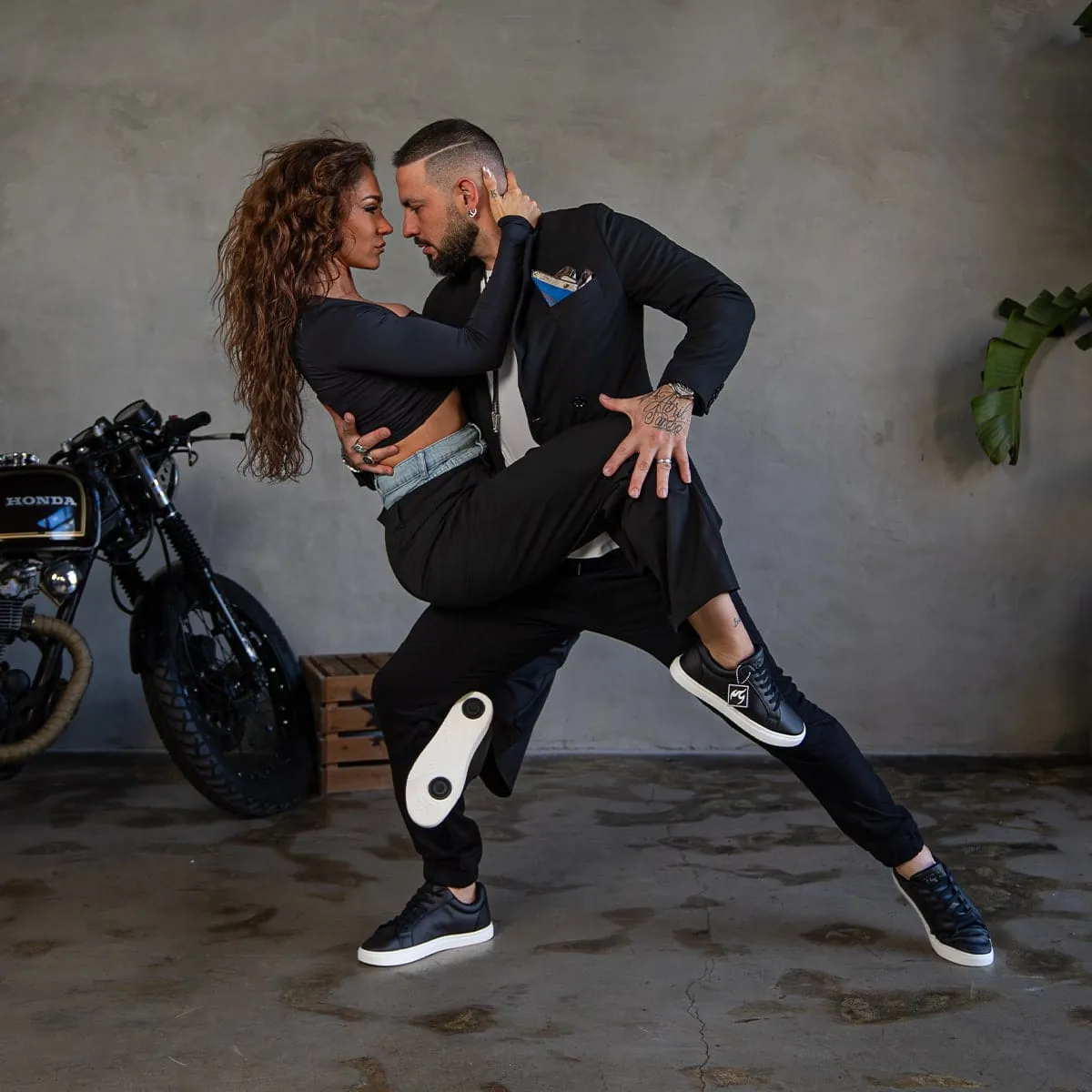 Fuego Dance Shoes Black | Low-top (Collective) Active Comfort