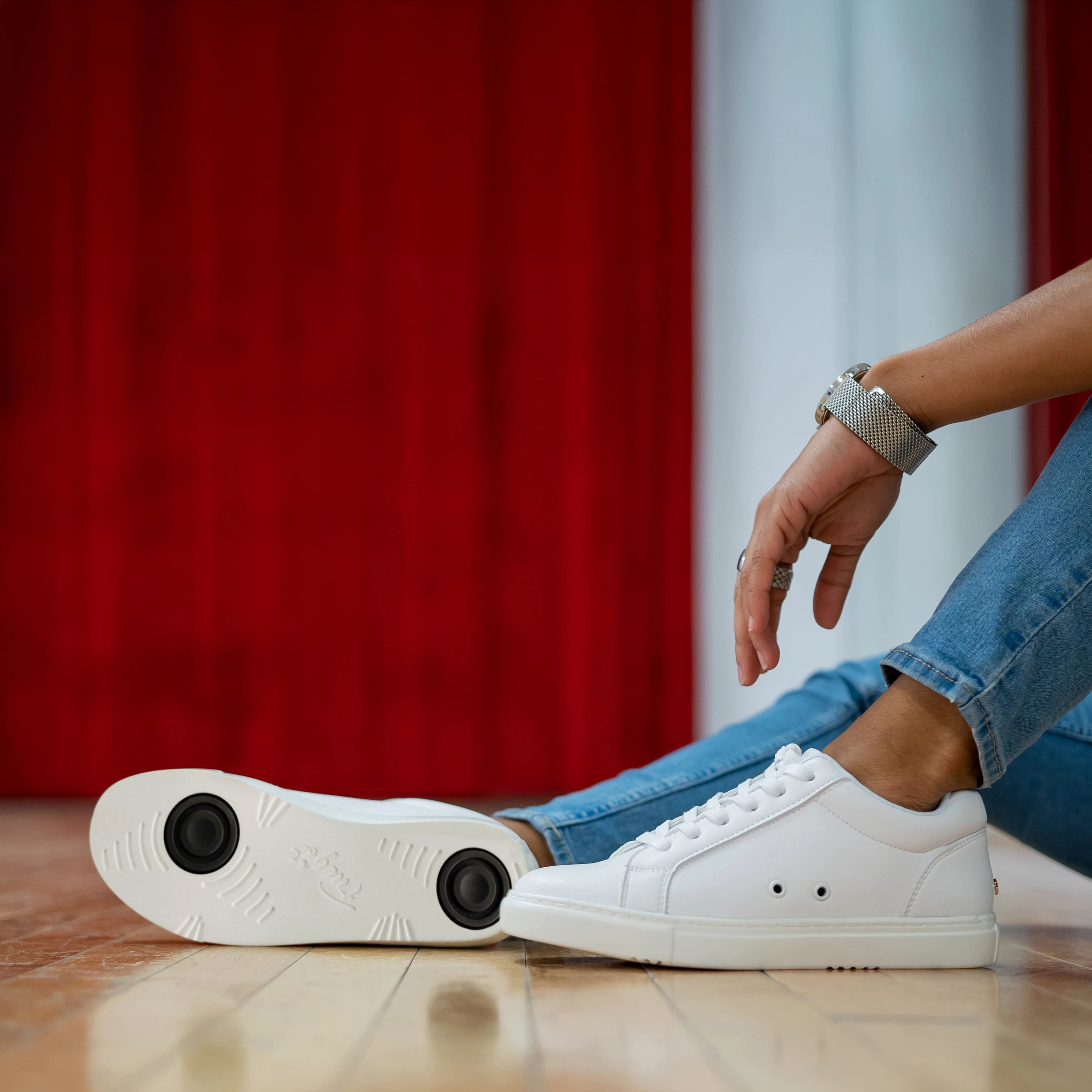 Fuego Dance Sheos White | Low-top (Collective) Performance Fit