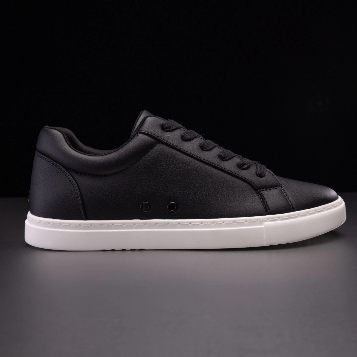 Photo Spark Fuego Dance Shoes Black | Low-top (Collective)