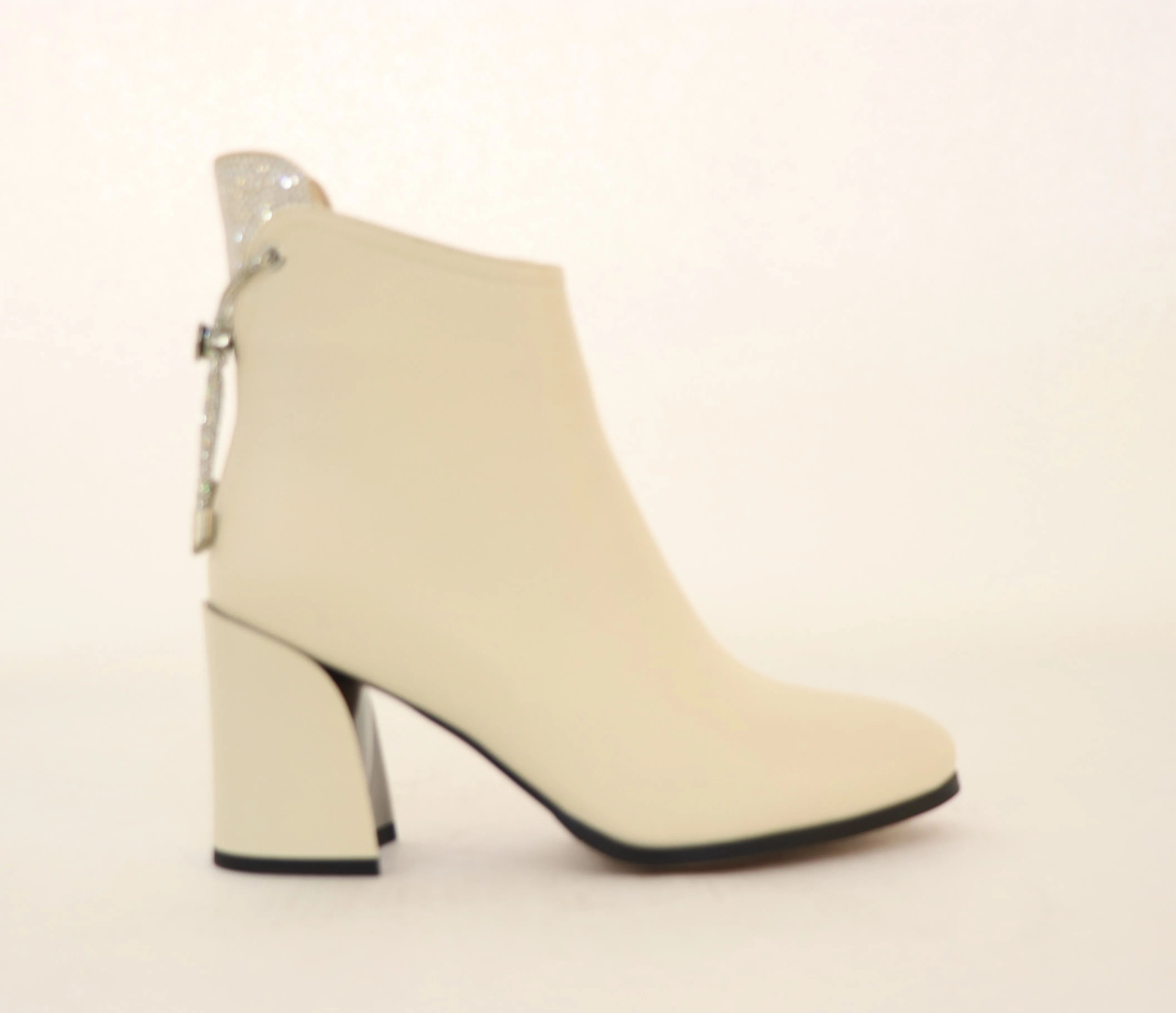 Reliable Performance NYC Street EQUIPE MID BOOTS