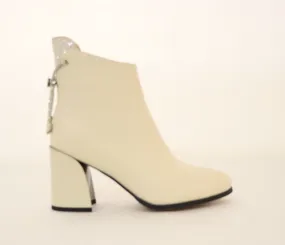 Winter Scene Outdoor Explore EQUIPE MID BOOTS