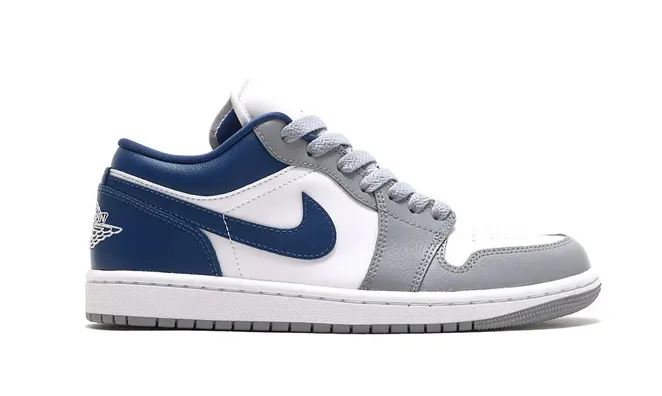 Travel Must Jordan 1 Low Stealth French Blue (W)