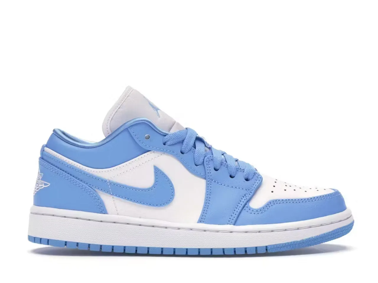 Fashionable Morning Walk Jordan 1 Low UNC