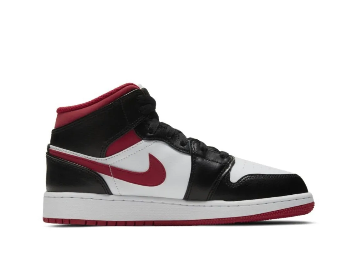 Jordan 1 Mid Gym Red Black White (GS) Comfortable fit Outfit Key