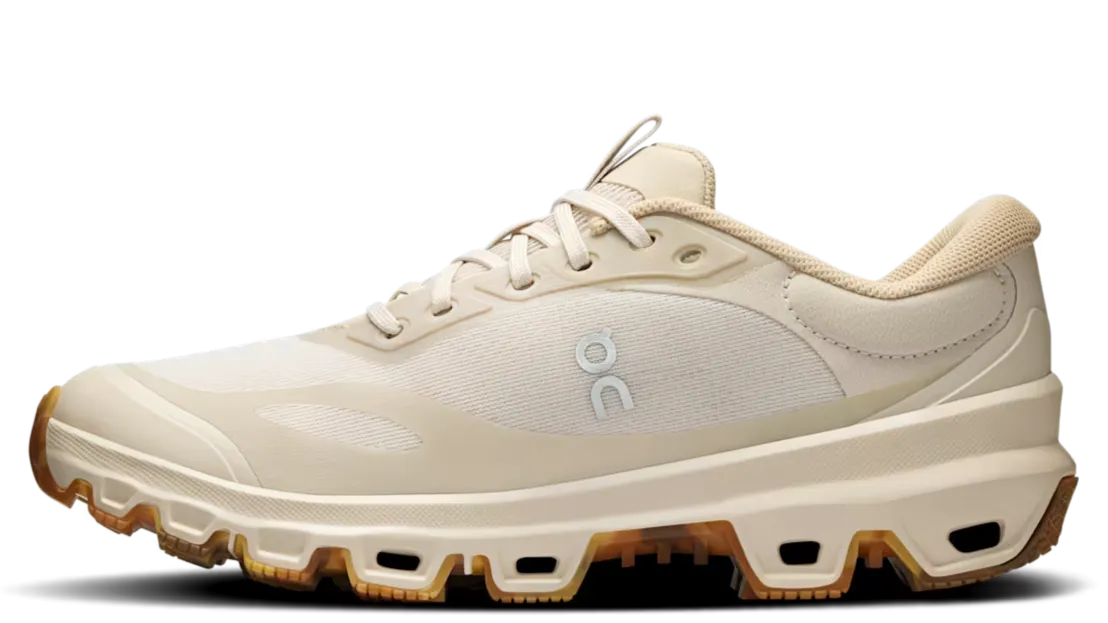 Couple Pair Year long On Running Cloudventure 2 LOEWE Sand (Women's)