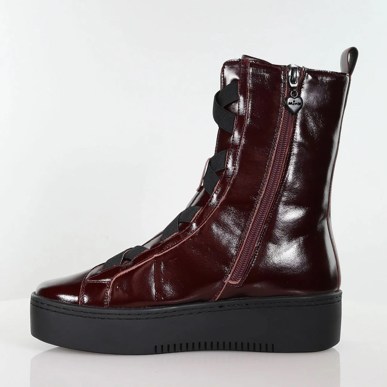 MINX KATERINA Gold Shine Built For Adventure