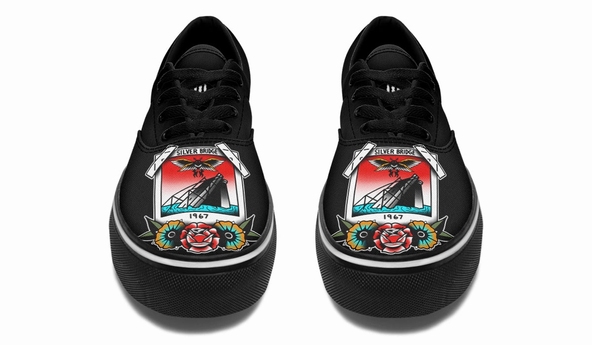 Mothman Photo Classic Shoes Step Free Resort Mood