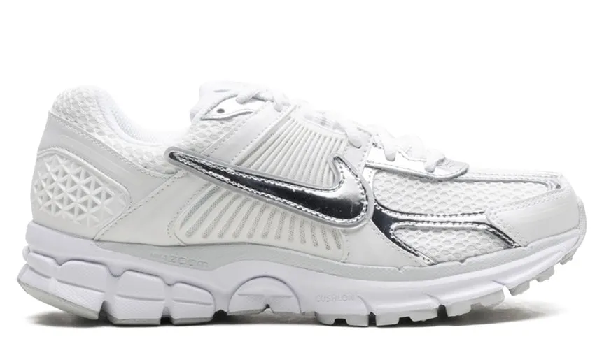 Nike Zoom Vomero 5 Chrome Toe (Women's) Action Ready