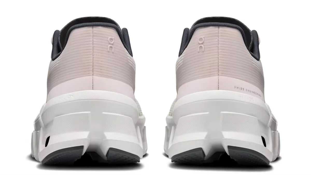 Flexible Fit Busy Professionals On Running Cloudmonster Void Ivory Wolf (Women's)