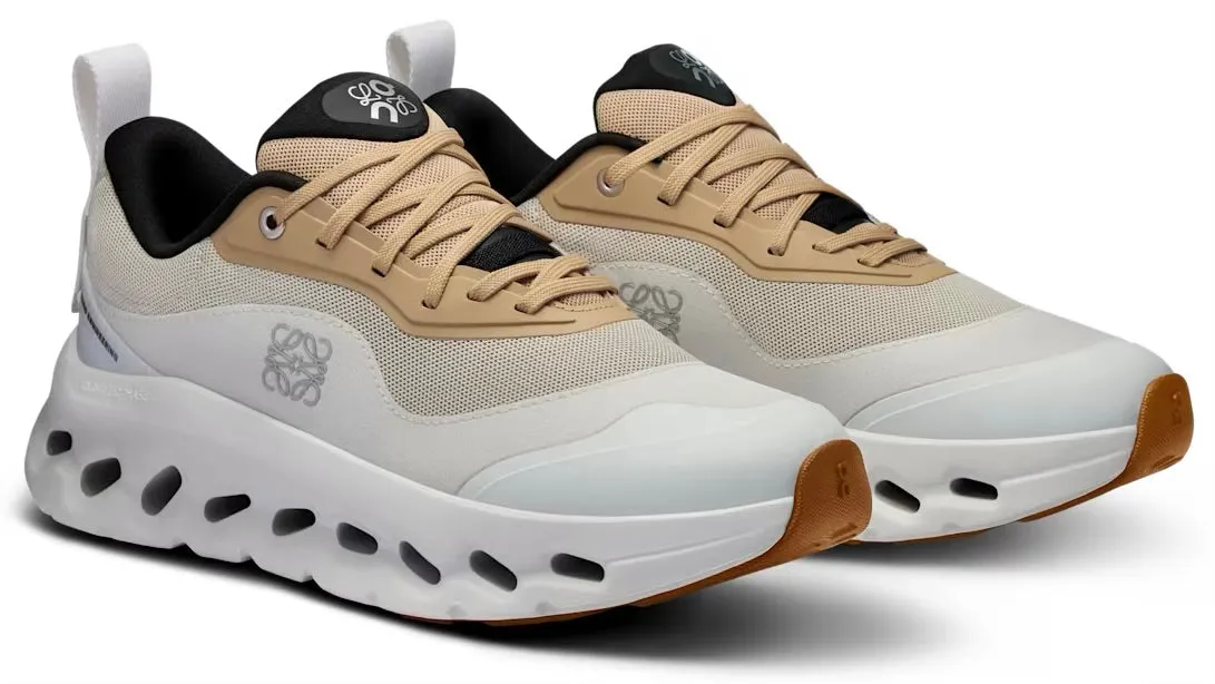 Padded Comfort Wellness Seekers On Running Cloudtilt 2 LOEWE Tan White (Women's)