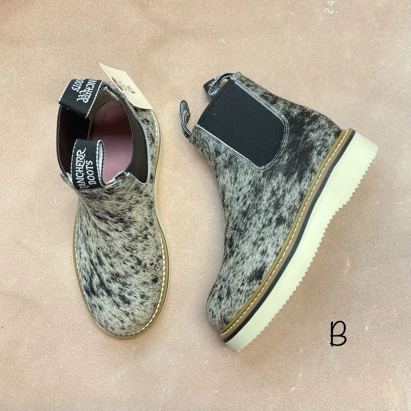 Cowhide Lechera - Size 5 All Fit