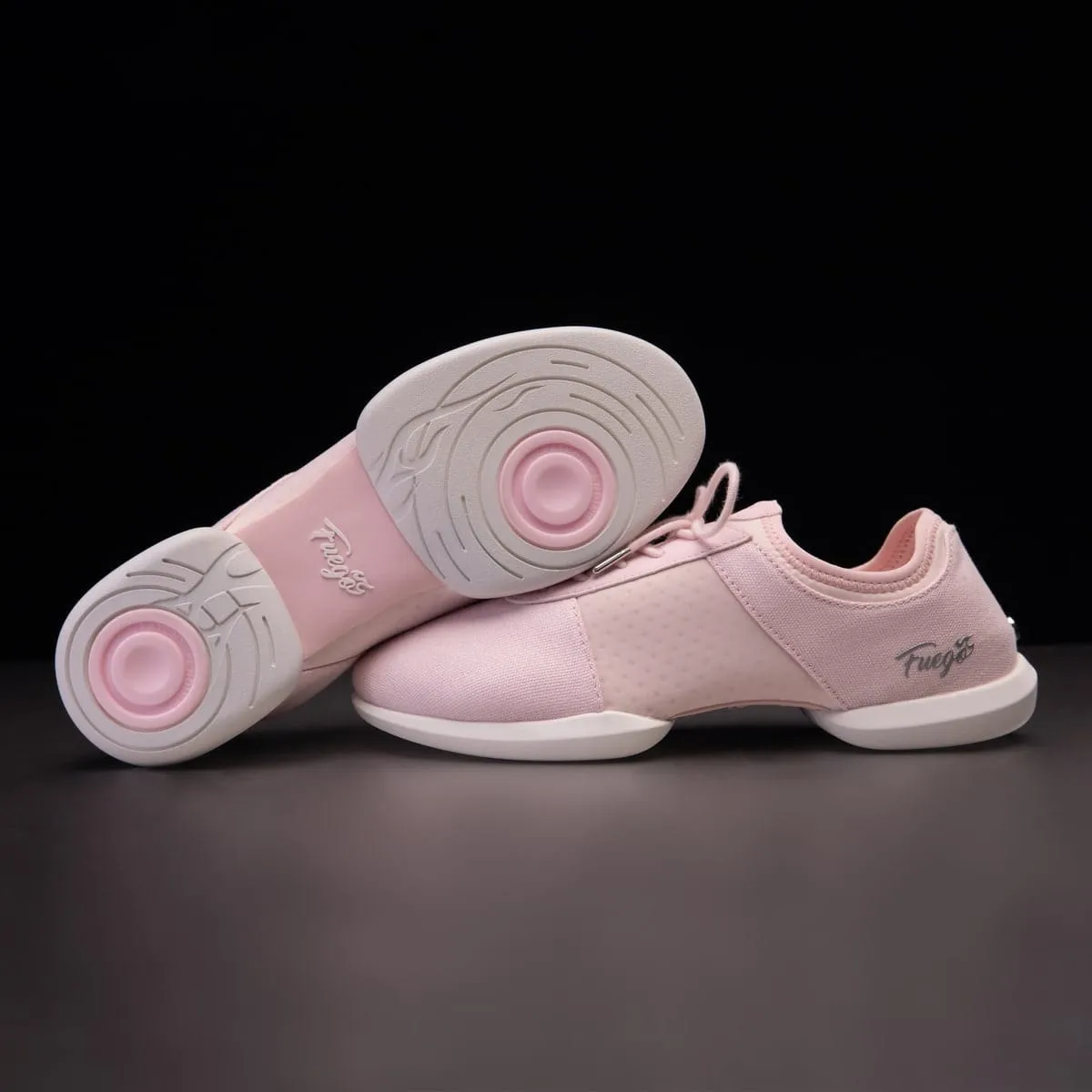 Responsive materials adapt to different workout intensities Low   Profile Pink | Split-sole (Collective)