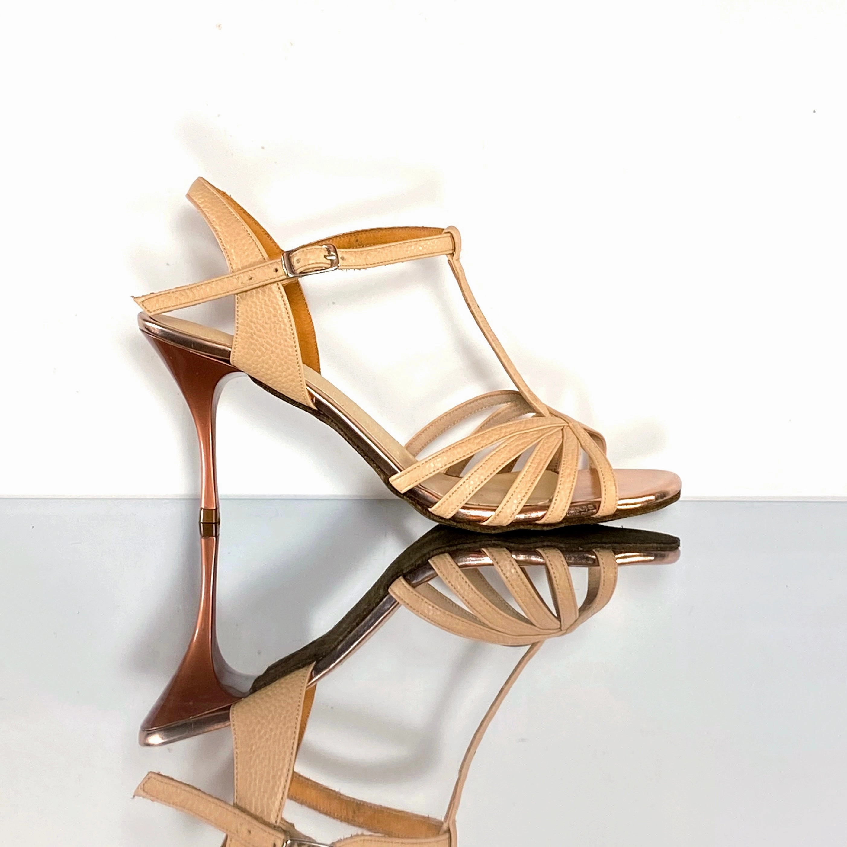 Urban Edge Fashionable Edge Camel - Nude leather T-strap Tango Shoes