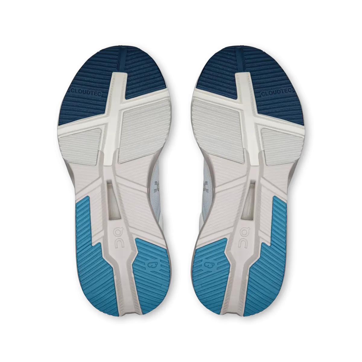 On Cloudnova X Arctic Niagara (Women??s) Silk Feel