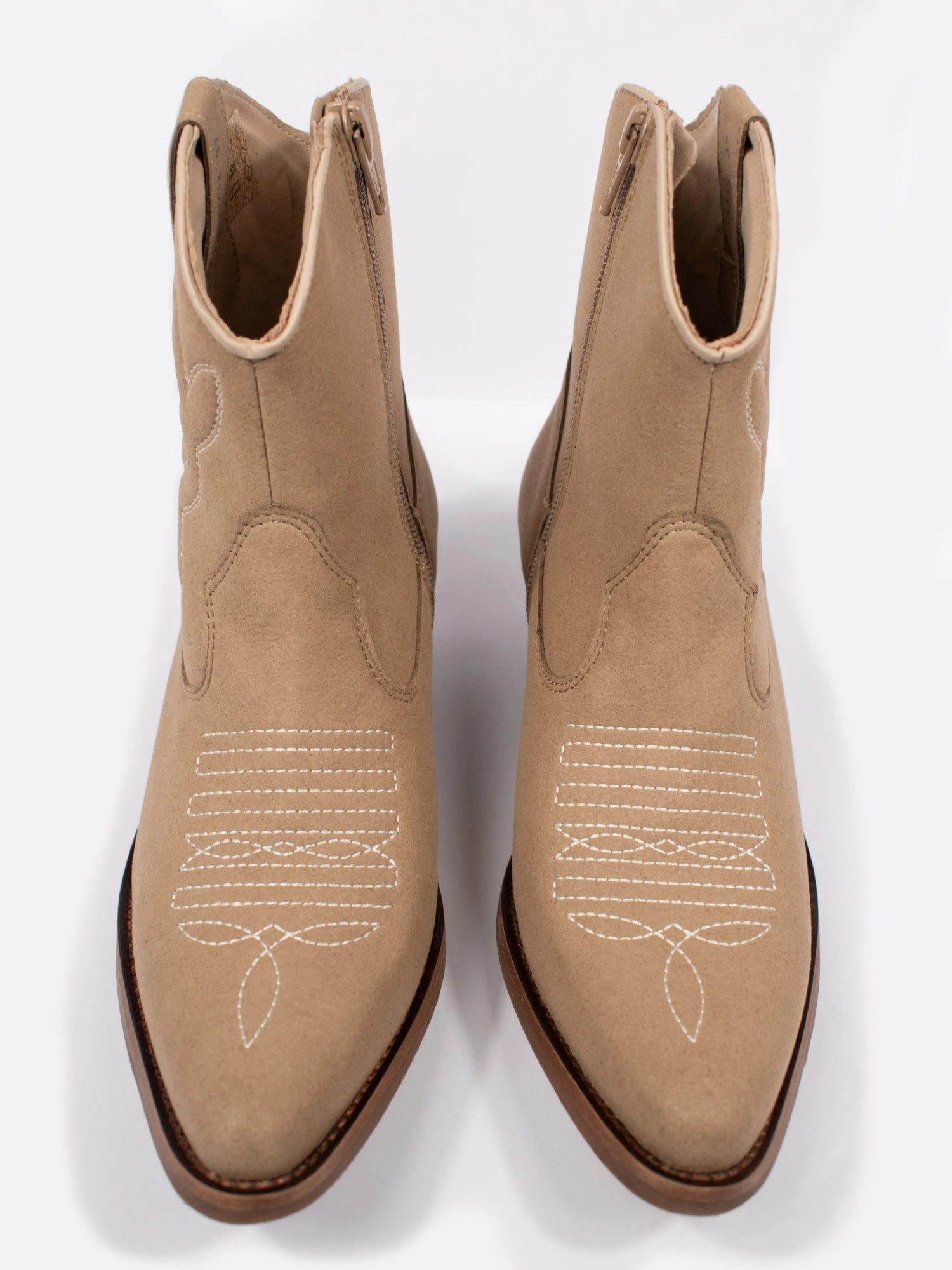 Flexible Movement Low Western Boots