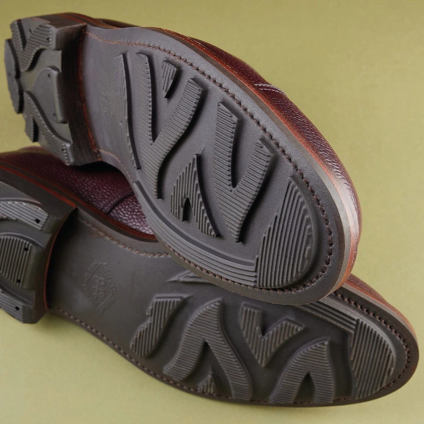 Sandhurst Oxblood Zug Grain Matte Style Club Shade