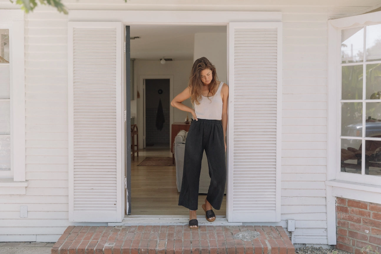 HighTop Premium materials Women's Woven Sandal in Charcoal