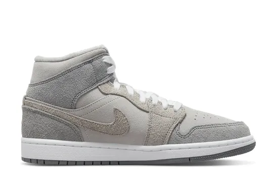 Classic Base Wmns Air Jordan 1 Mid SE 'Particle Grey'