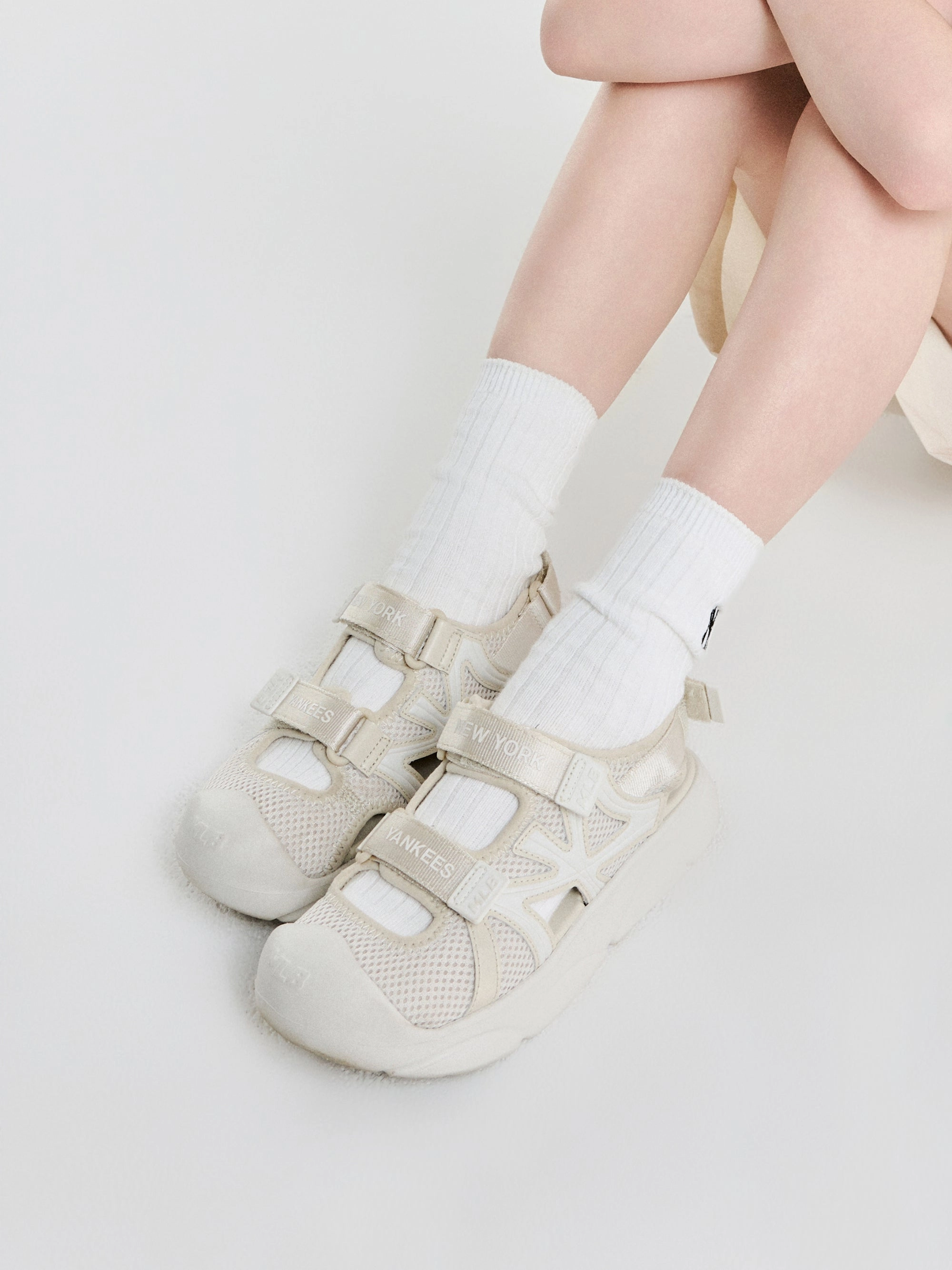 Ace Runner Sandals Errand Style Chic Simplicity