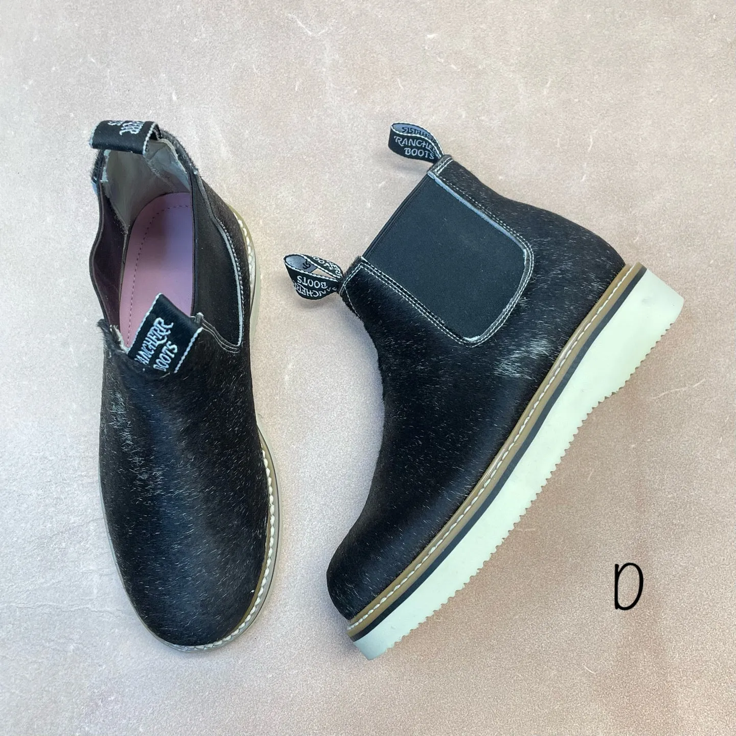 Long Walks MemoryFoam Cowhide Lechera - Size 8