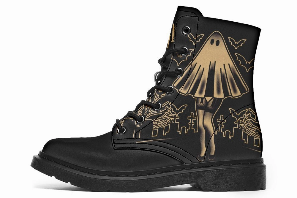 New York Comfort collar Stay Spooky Boots