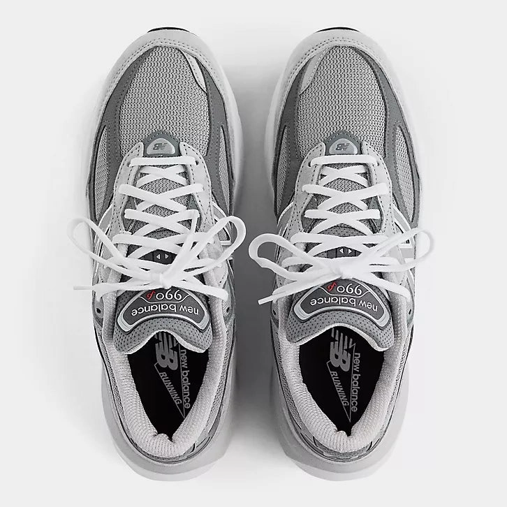 990v6 - Grey Trail equipment