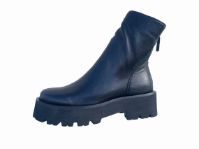 Versatile Design Warm Comfort TAMARA LONDON BUSTY