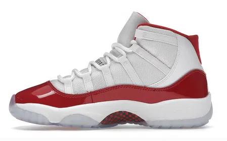Jordan 11 Retro Cherry (2022) (GS) Durable outsole Rich Glow