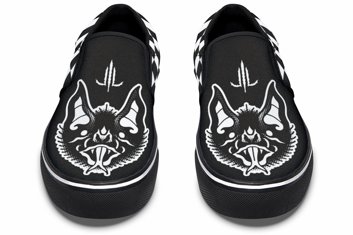 Flexible Fit Traditional Checkered Bats Slip On Shoes