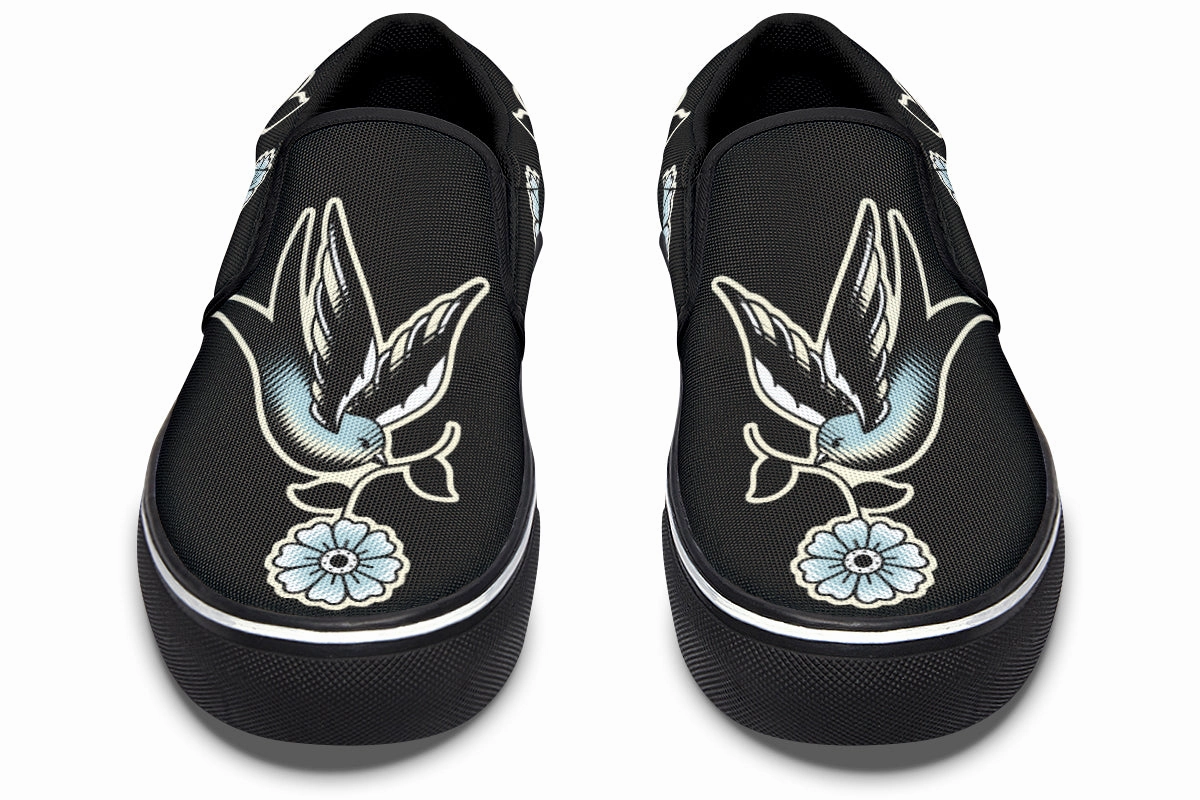 Rubber Outsole Traditional Swallow Slip On Shoes