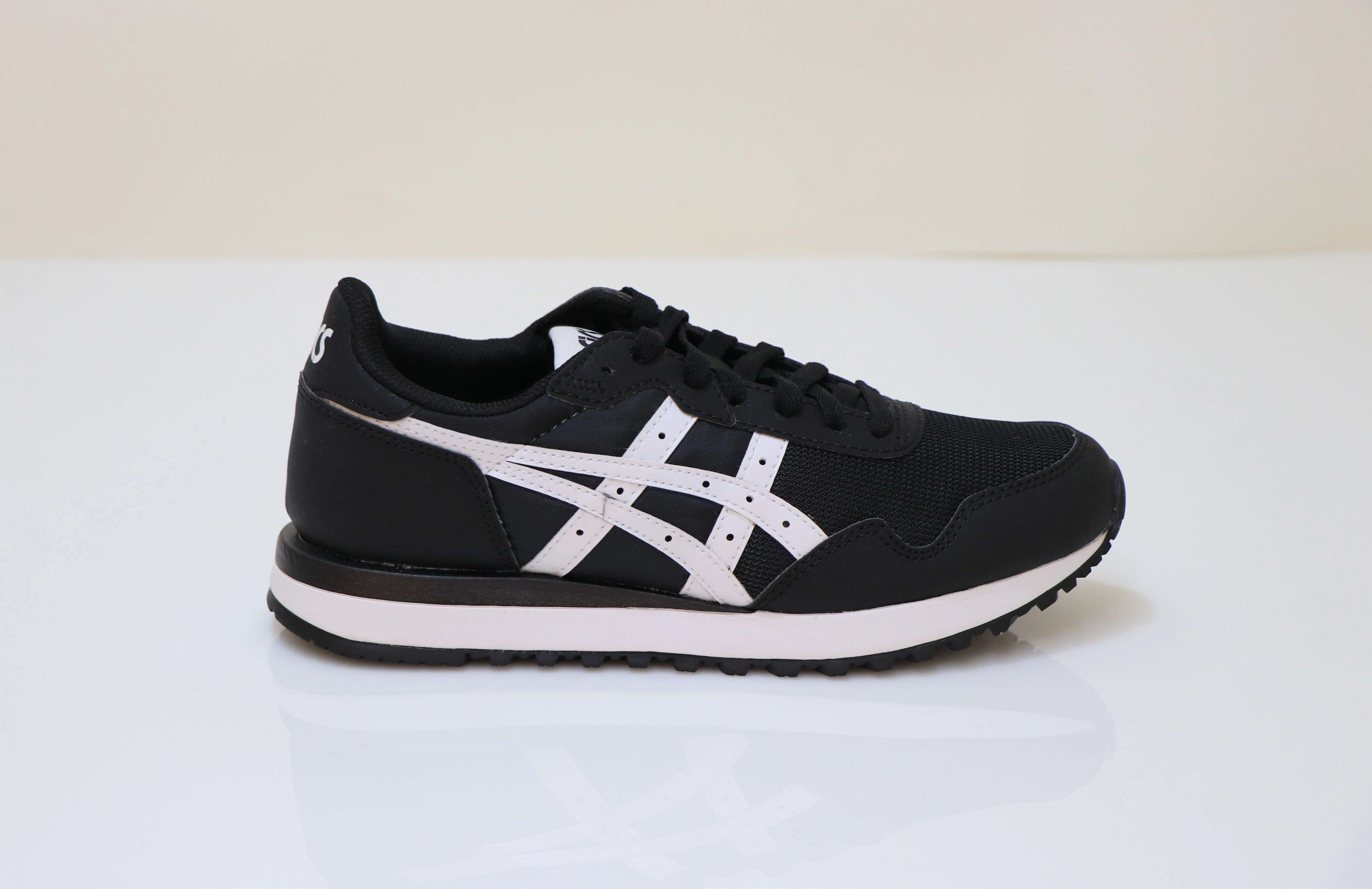 ASICS high - visibility shoes Subtle