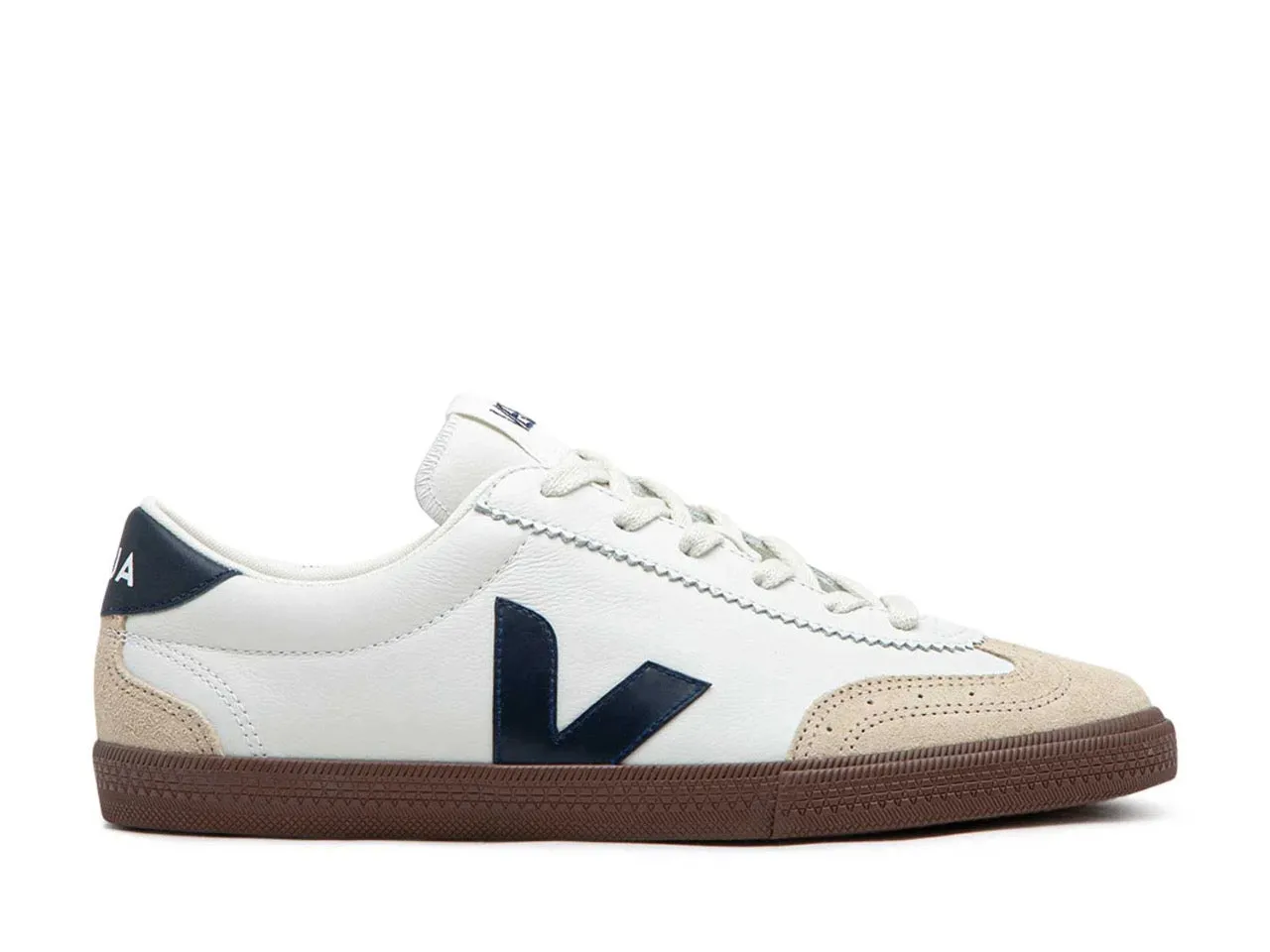 Viral Pop Stretch Fabric Travel Light Veja Volley Campo Leather White Nautico Bark (WOMENS)