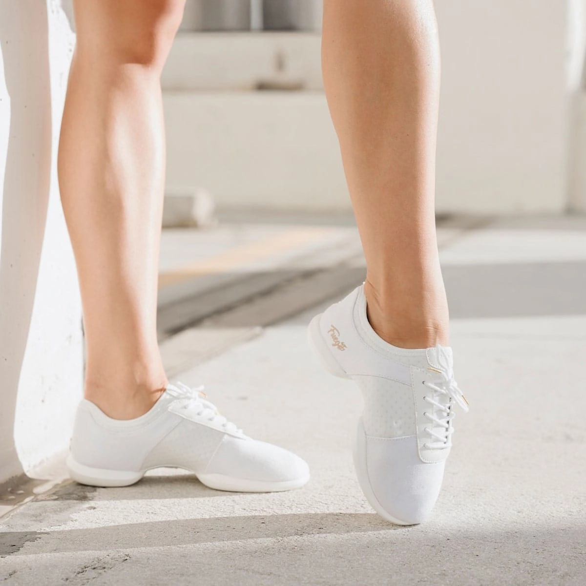 Peep Toe White | Split-sole (Collective)