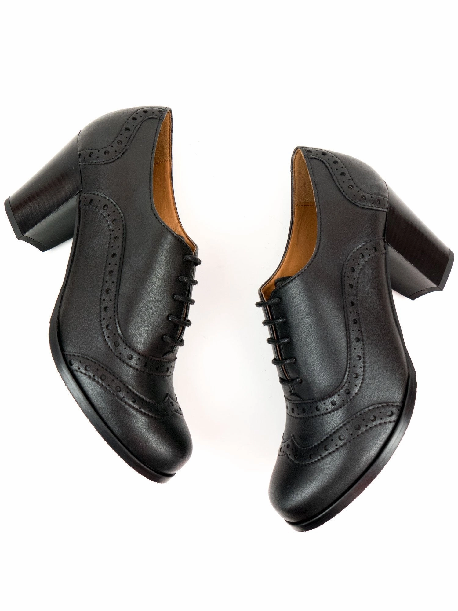 puncture resistant City Brogues