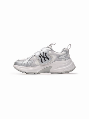 Curve Runner Dry Interior Sleek Construction