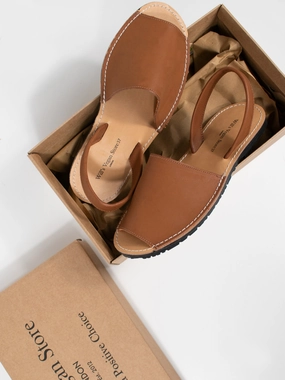 Flat Sandals Wind Shield