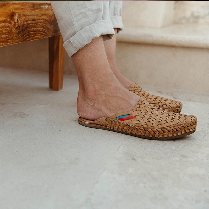Simple Slip Fit Sandal Easy Step Sandals Woven City Slipper in Honey   Stripes